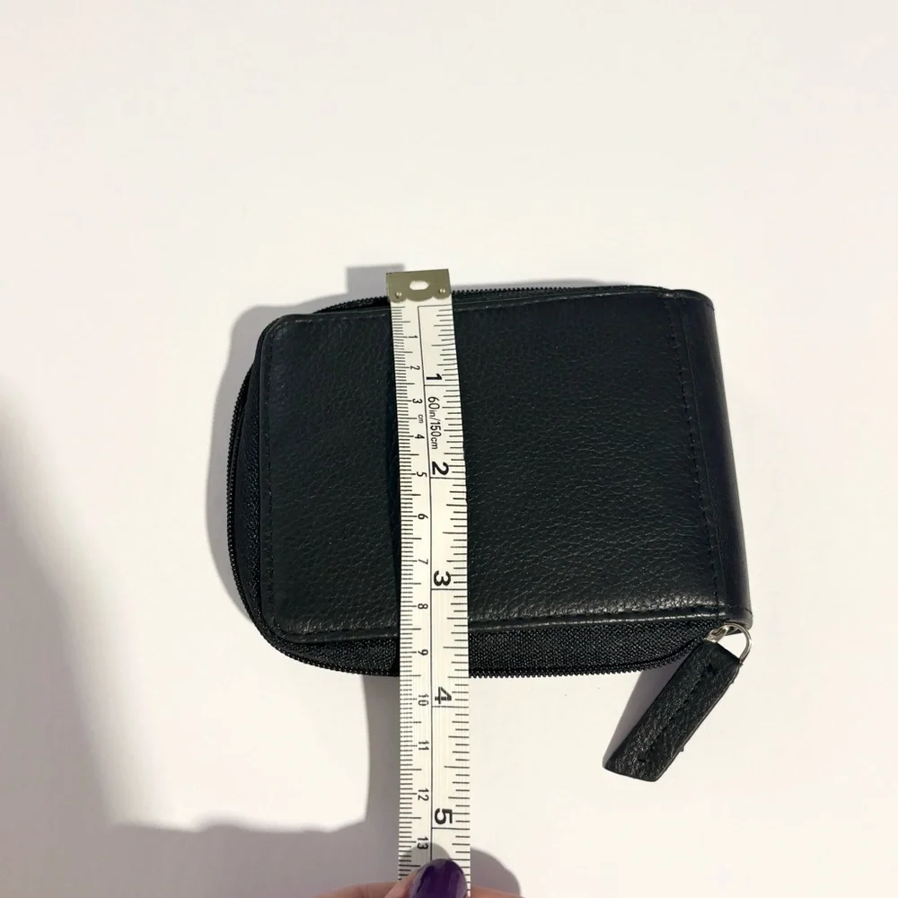George Black Leather Billfold Zip Close RFID Wallet New with Tags Minor Flaws